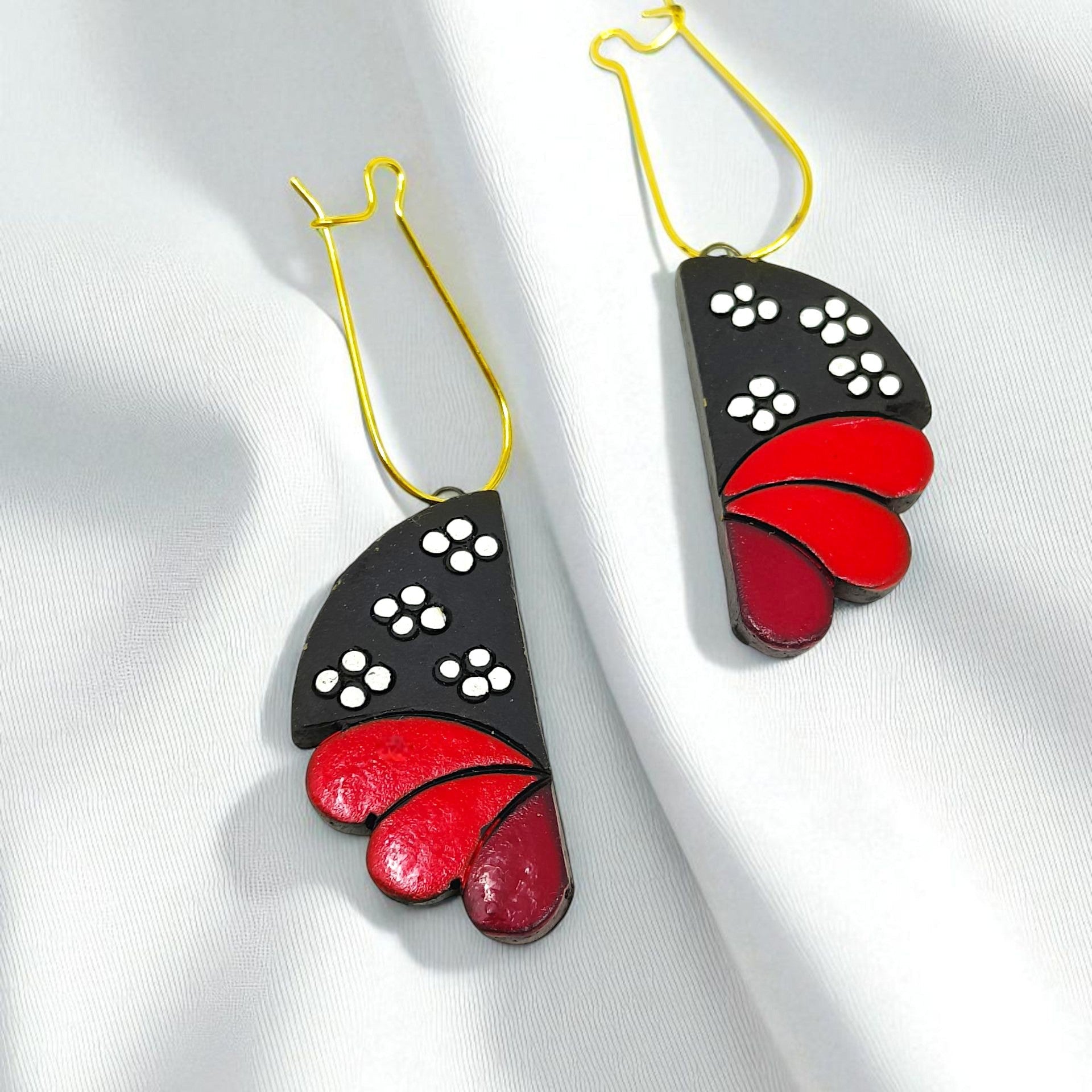 ASTRIA JEWELLERY Indian ethnic jewelry set with black and red butterfly-shaped earrings
