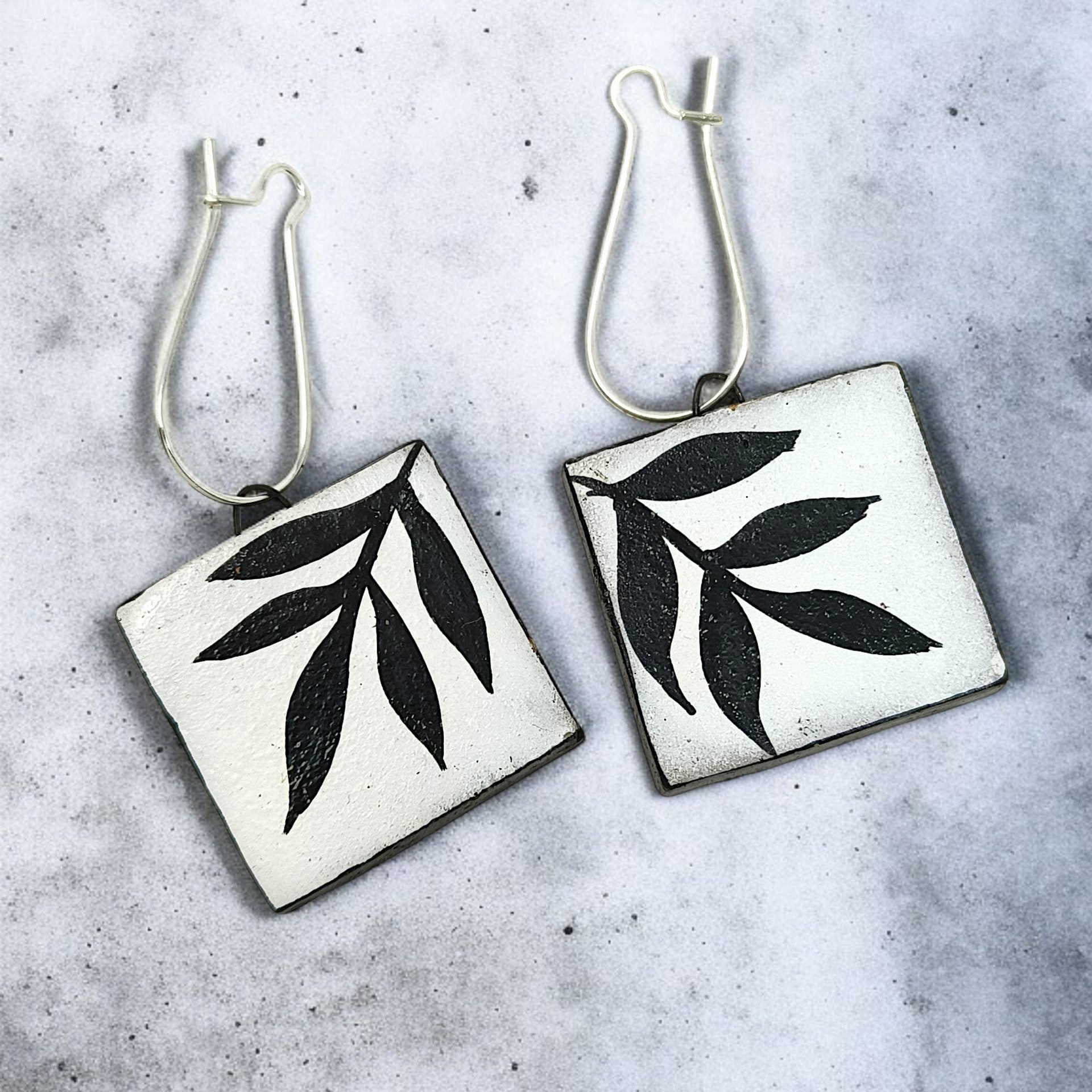 ASTRIA JEWELLERY handmade necklace for women featuring black leaf design on square white pendants