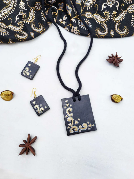 Rectangular Mandala Art Design Minimal Simple Terracotta Pendant Set with black and gold patterns